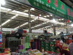 -上海龙吴水胜海发市场