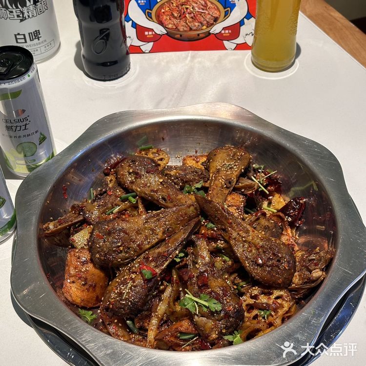 朝阳区东环国际大厦一层南门前去品尝一番