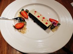 三倍黑巧克力布朗尼蛋糕-Erman岩烧牛排(虹桥南丰城店)