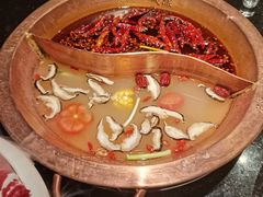 -山城鼎重庆老火锅(西安钟楼店)
