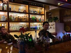 大堂-無名记忆Music Bar夜景怀旧酒吧