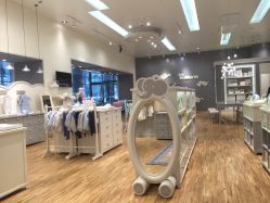 -丽婴房(七莘路店)