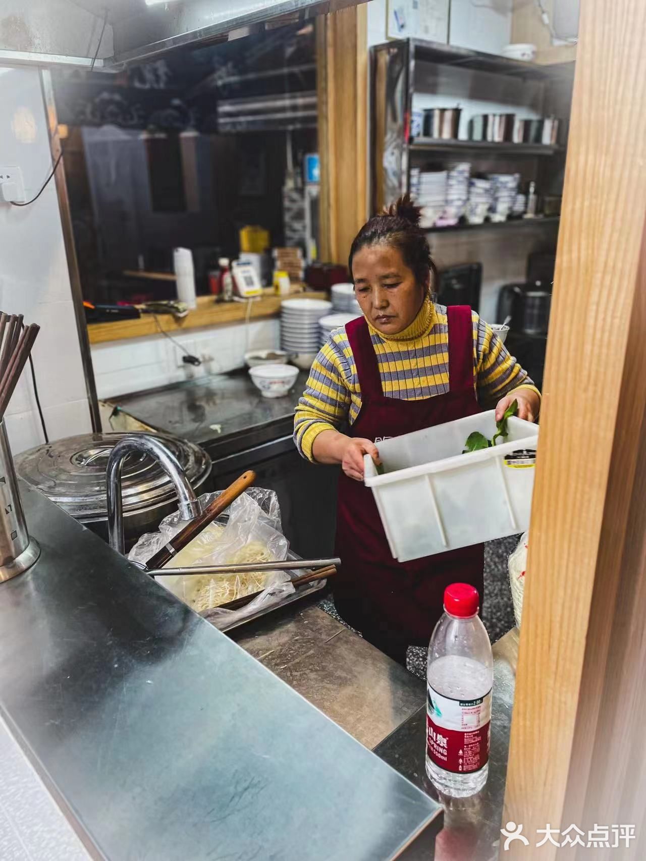 陪我一起长大的眼镜小面