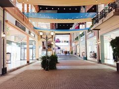 -王府井奥莱临潼小镇(临潼店)