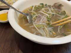 -鸿记越南牛鸡粉