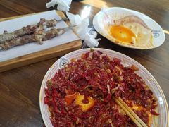 -歹歹的加个面过油肉拌面