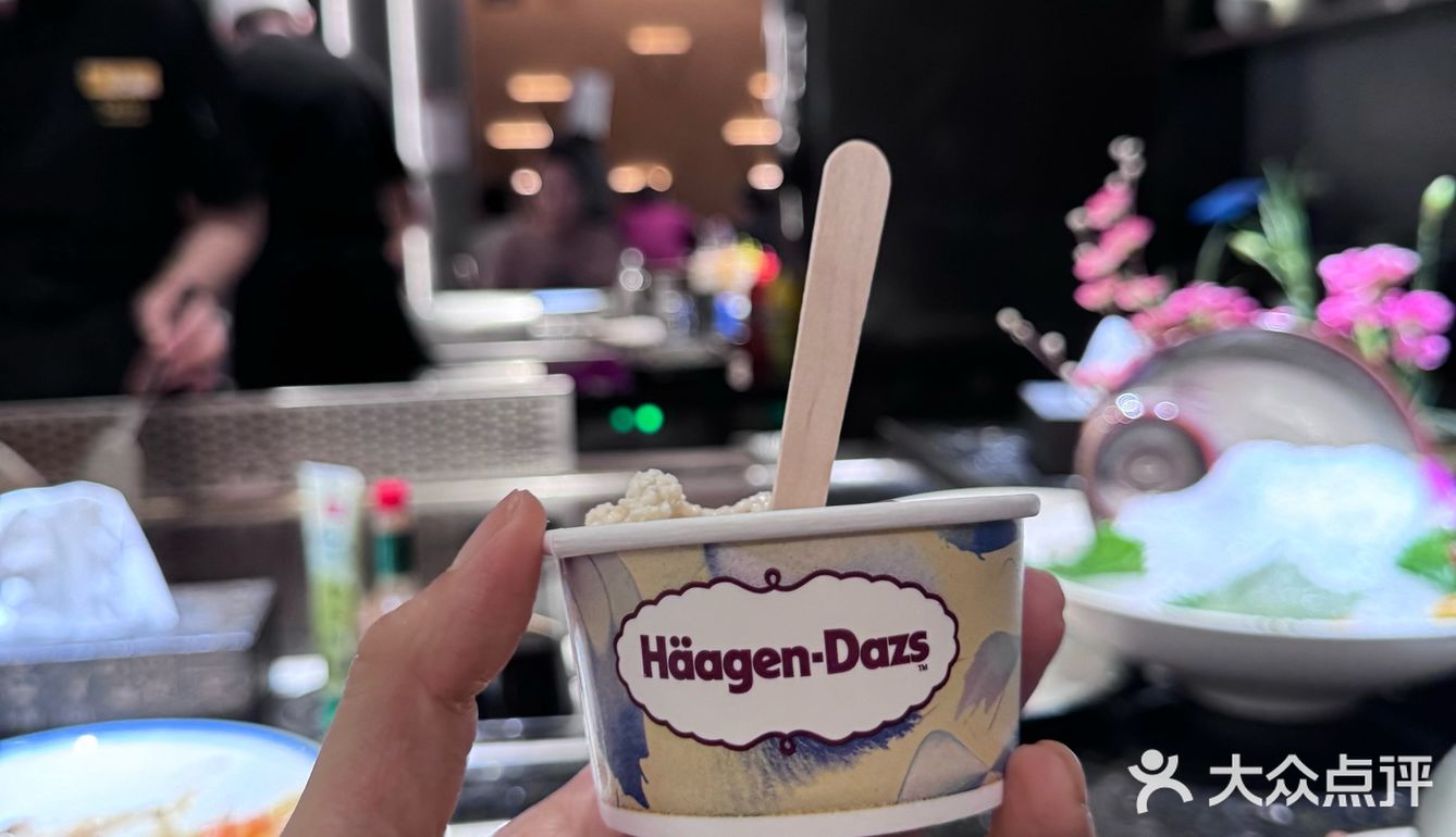 吃吃喝喝最快乐了[礼花]