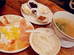 -官渡李记小锅米线(新亚洲体育城百合园东北)