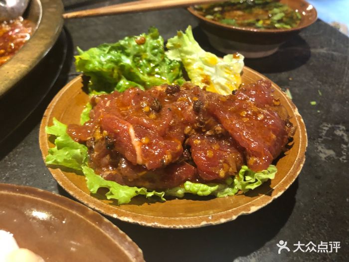 重庆火锅新玩法：嫩牛肉制作全攻略