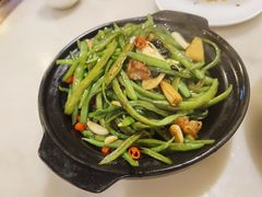 砂锅扁豆丝-嘉丰湘菜馆(芳群园店)