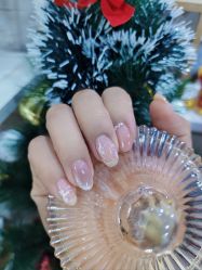 -灰姑娘美甲美睫馆