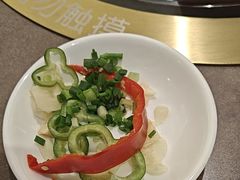 -锅飘飘·东北铁锅炖(雨花客厅店)