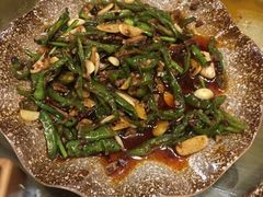 -石磨豆花家常菜·牦牛排土火锅