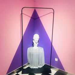 -变画·发型STUDIO