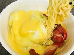 猪颈肉芝士捞公仔面-新记餐厅(香槟大厦店)