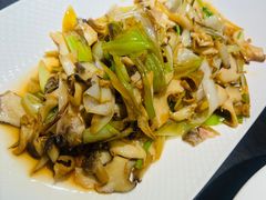 -五谷丰登农家院·地道胶东菜·海鲜烧烤(威海店)