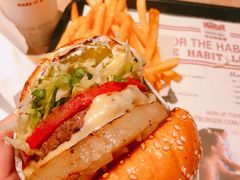 -The Habit Burger Grill 哈比特汉堡(复兴soho店)