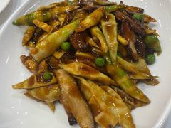 虾子春笋烧香菇-万荣烤鸭店·北京菜(天坛店)