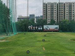-仙霞高尔夫练习场-停车场