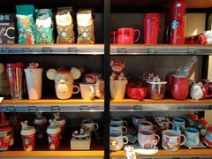 零售区-星巴克(北京三里屯SOHO一店)