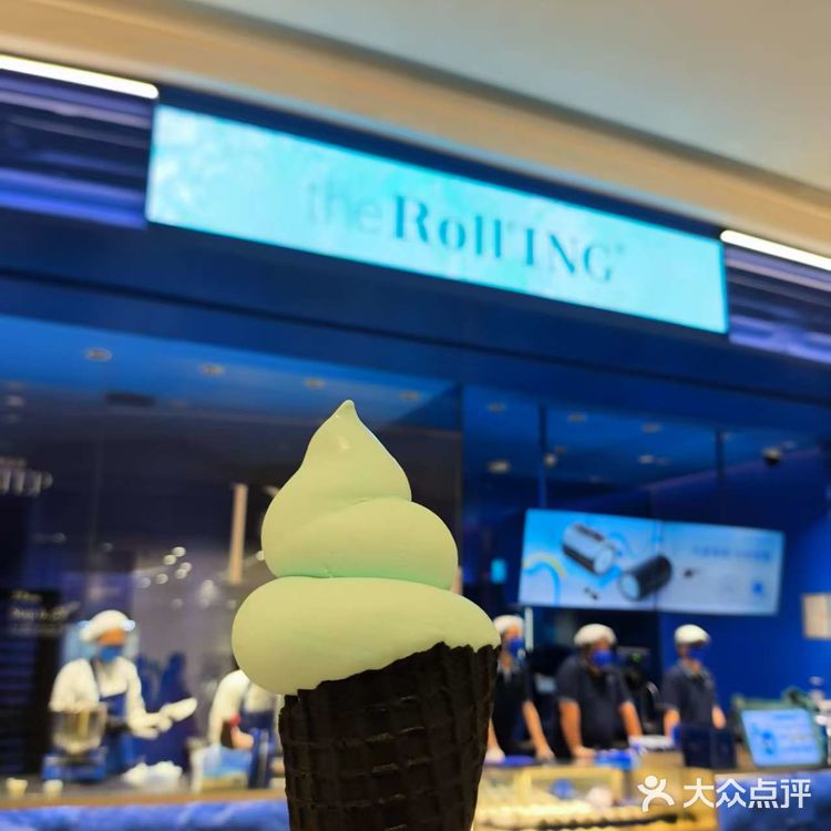 万象城新开Rolling瑞士卷，一口深爱~