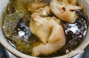Pork Trotter Soup with False Coriander