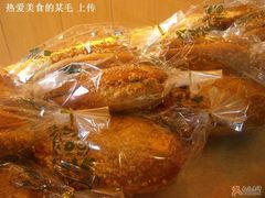 橱窗里的面包&nbsp;=）-多乐之日(五道口店)