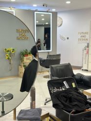 点击看大图 -八佰伴8008星级形象店