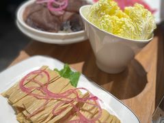 -三人行骨头王火锅(长寿店)