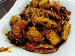 红油拌土鸡-百年粉蒸牛肉