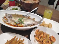 -大中华酒楼·主席武昌鱼·武汉美食地标(江汉路步行街店)