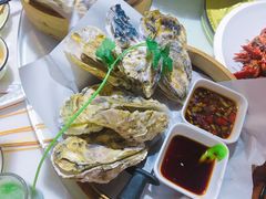 高压锅里的生蚝-陈帅夜排档·龙虾·炒菜·烤串(世茂店)