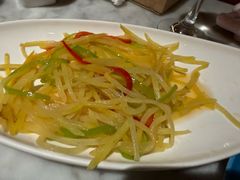 -渝信川菜 · 川味家常菜(财富购物中心店)