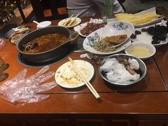 -亿诣蝎府炸酱面羊蝎子火锅(酷车小镇店)
