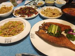 -香巴拉云南餐厅(华莱坞店)