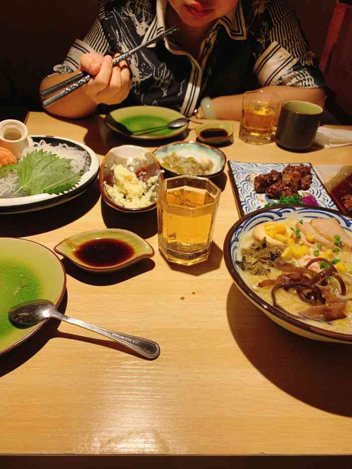 大山津见日本料理居酒屋-"在二七南路一个院里面,对面是中山加油站,.