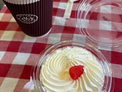 -红宝石·鲜奶小方·海派西点房(控江店)