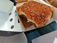 -麦当劳(哈西万达店)