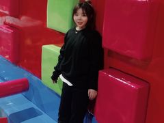 -嘿哟动霸CHUA·新潮玩运动娱乐中心·蹦床滑冰团建乐园