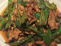 -阿瓦山寨·湘菜现炒·剁椒鱼头王(咸阳总店)