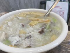 鱼片粥-官塘鱻鱻鱼生