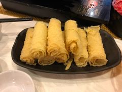 炸响铃-鲜入围煮花胶鸡海鲜火锅