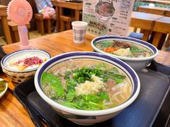 -云阿蛮云南生烫牛肉米线(奉贤路店)