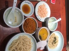 -裕兴记•蟹黄面馆(人民广场店)