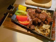 -穹六人间 people 6(岳阳路店)
