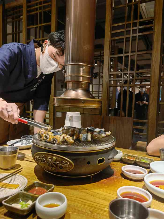 泥炉烧肉师新街口金銮巷店