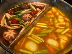-湊湊火锅·茶憩(新中关购物中心店)