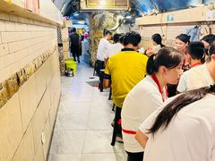 -洞亭火锅(防空洞总店)
