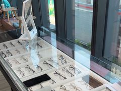 -瑞司视光眼镜·蔡司战略合作眼镜店(新街口店)