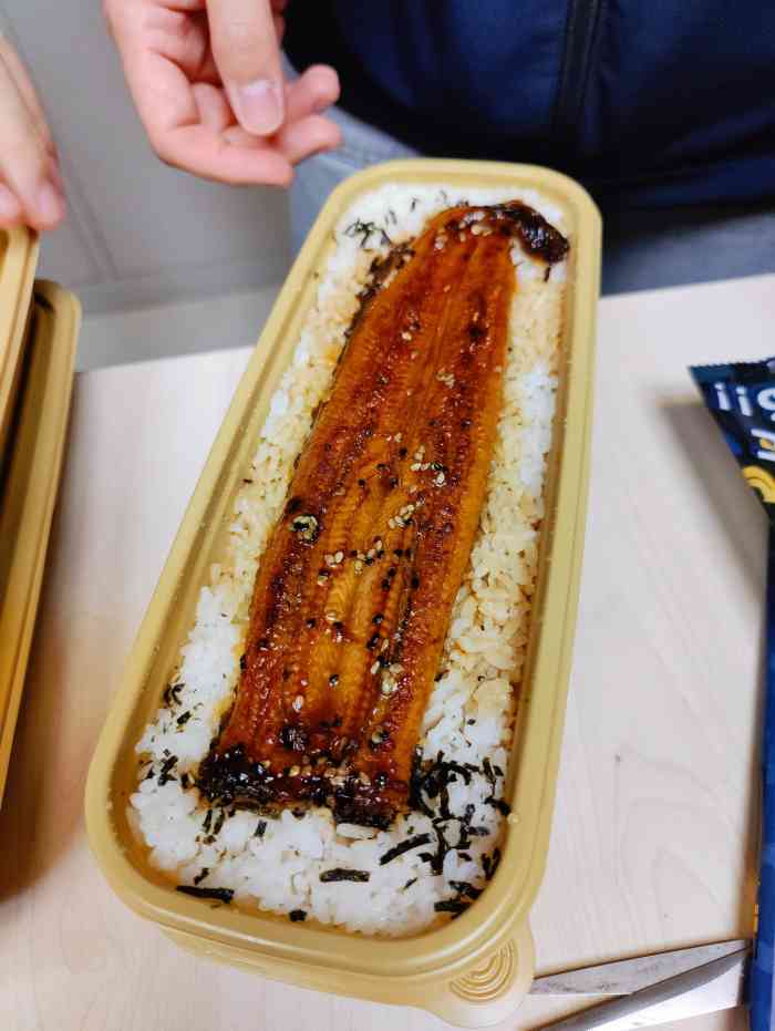 奈良小鹿(朝阳门店)-"第一次定他们家的外卖,这种便当式的快餐首.